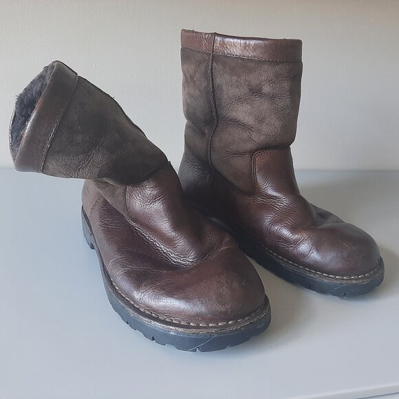 Uggs Beacon Men's Boots - Size 10 - Picture 1 of 8